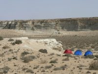 Bivouac sauvage à la sebkha de Tah (Sahara) Bivouac sauvage à la sebkha de Tah (Sahara)